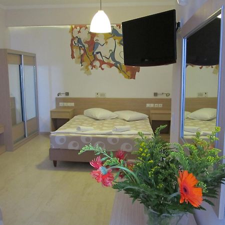 Hippocampus Hotel Kamari  Exterior photo