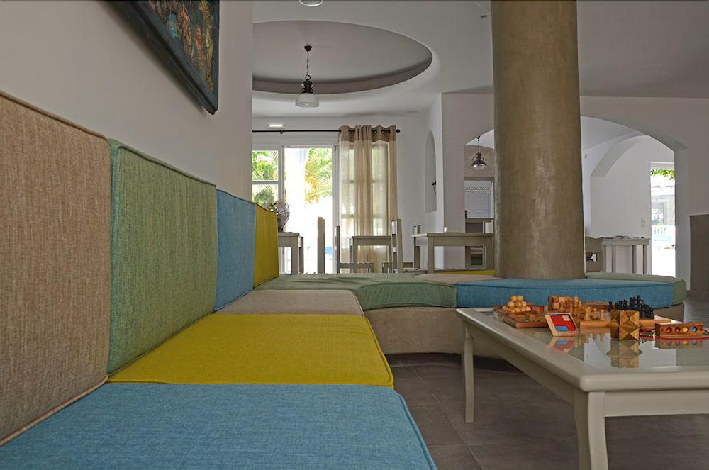 Hippocampus Hotel Kamari  Exterior photo