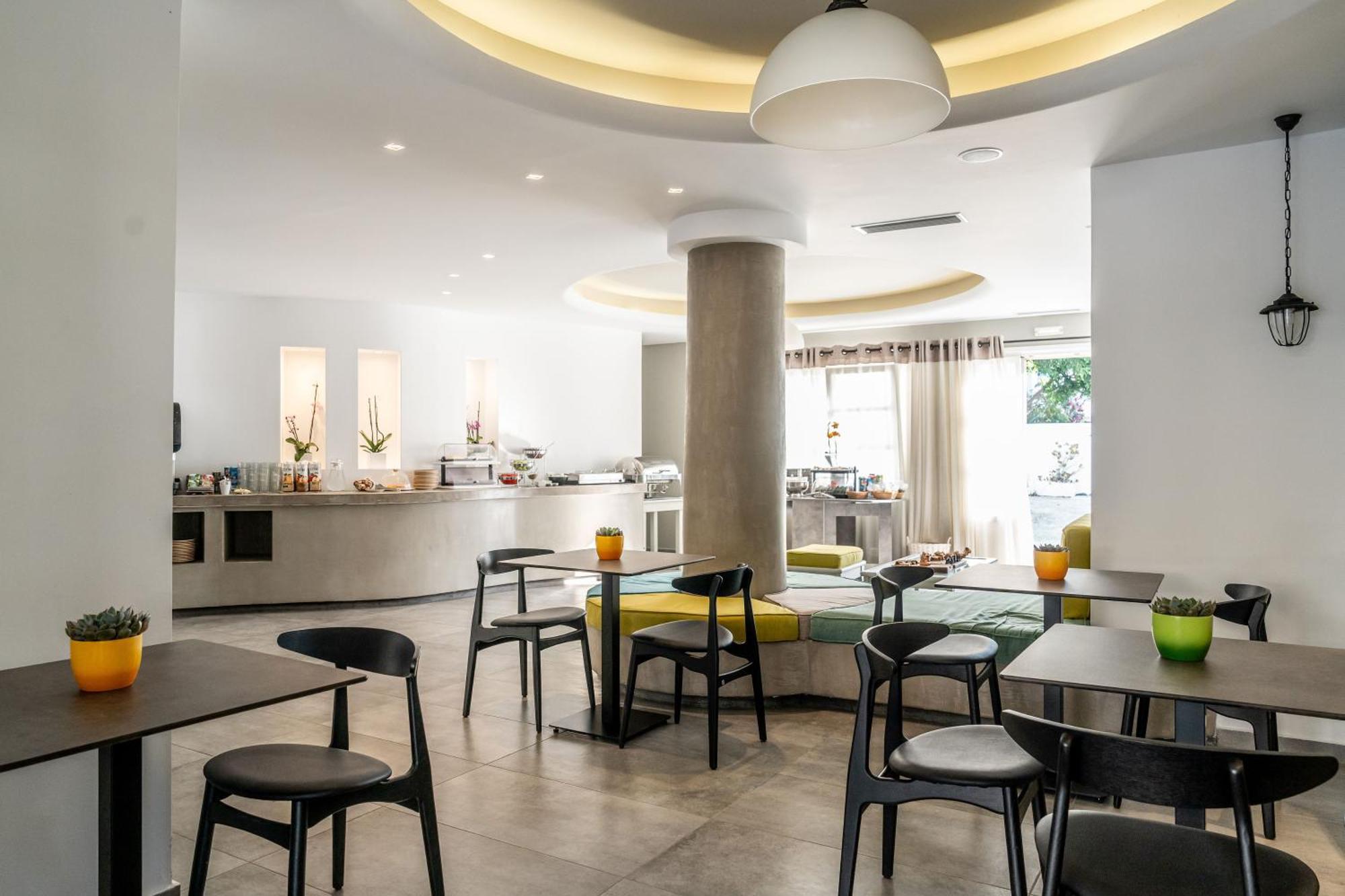 Hippocampus Hotel Kamari  Exterior photo